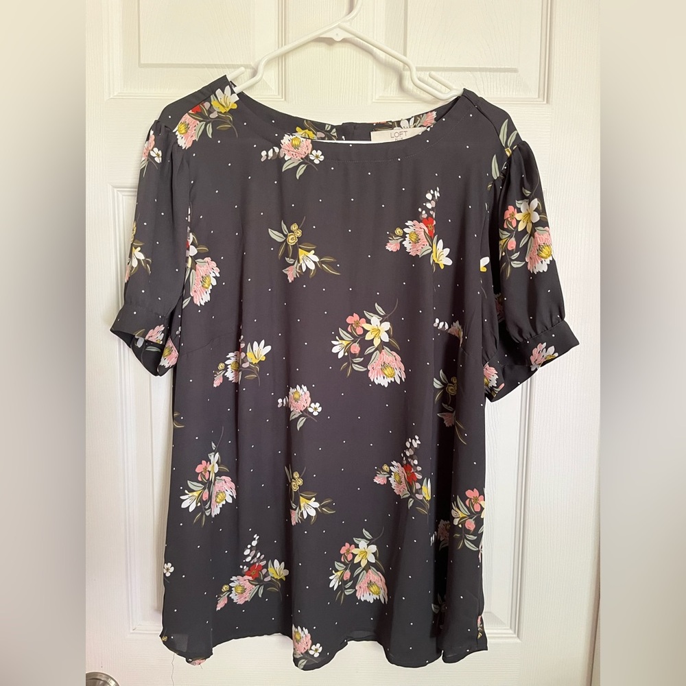 Beautiful charcoal gray shirt sleeve blouse by LOFT plus. Like new condition!